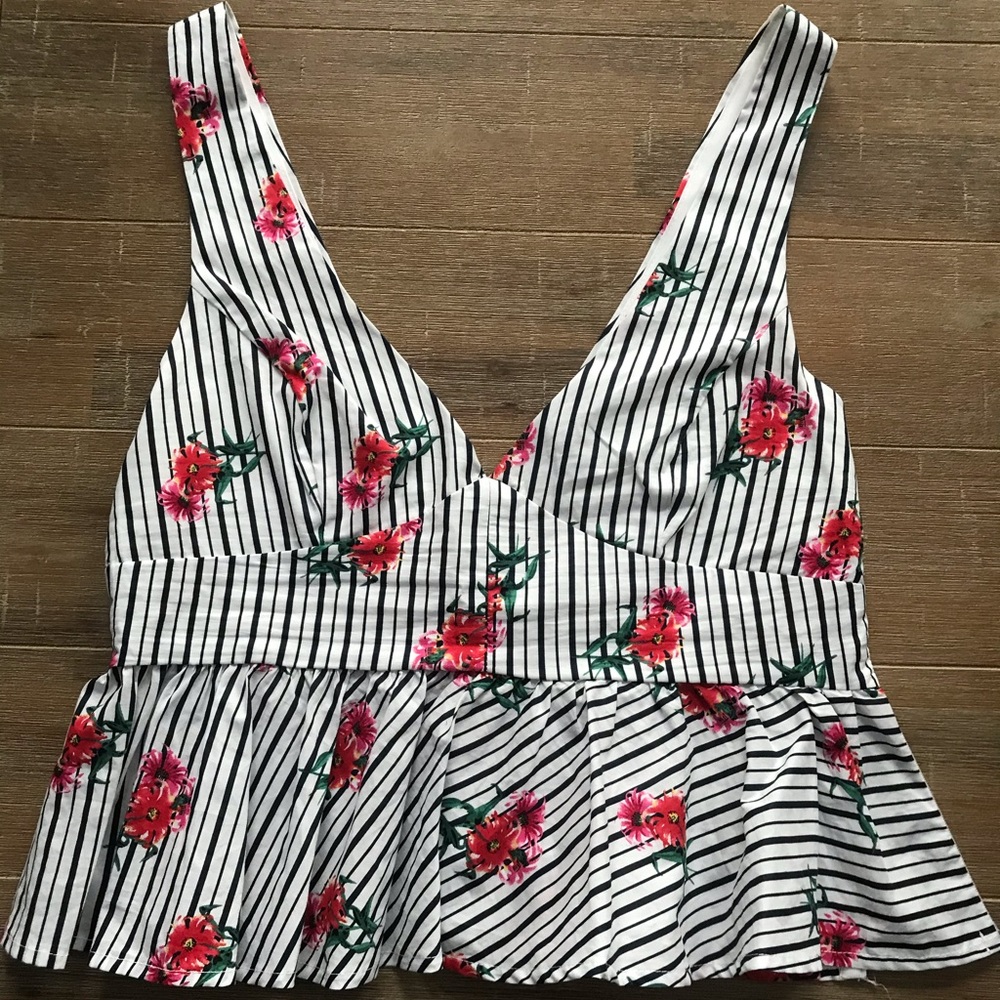 Strip & flowered crop top